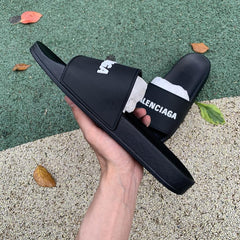 BALENCIAGA SLIPPERS LOGO *BLACK*