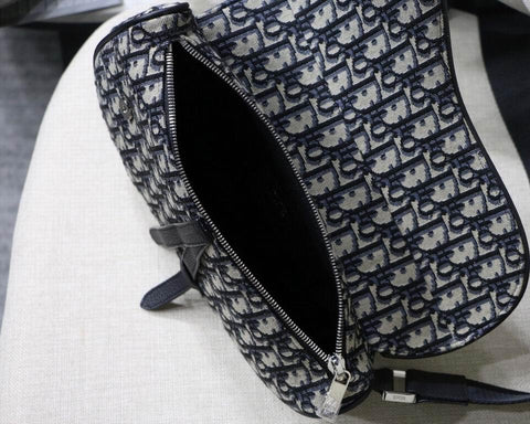 DIOR SADDLE POUCH
